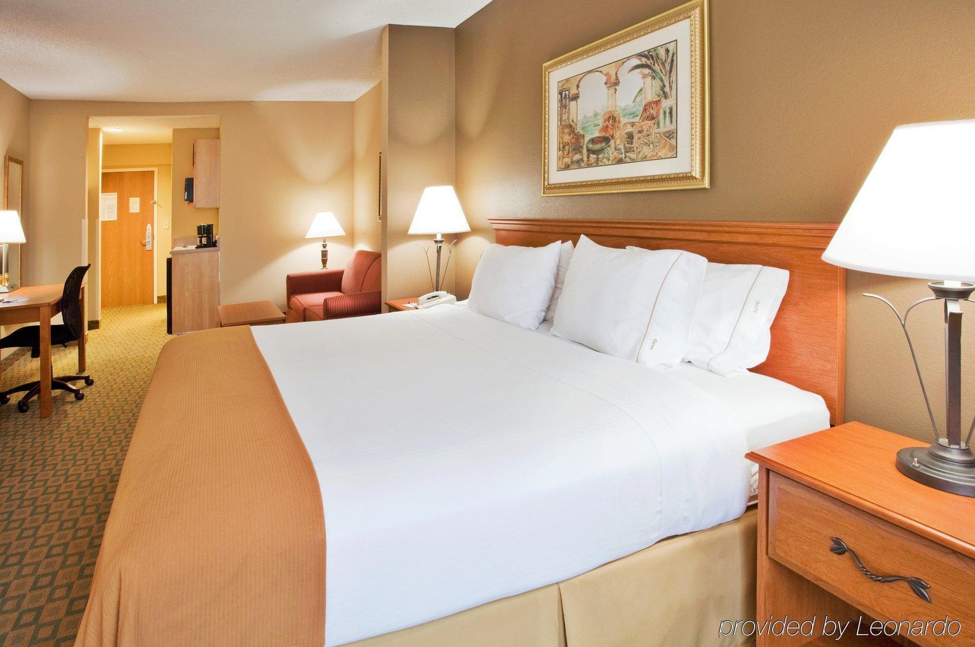 Holiday Inn Express & Suites Tavares By Ihg Szoba fotó